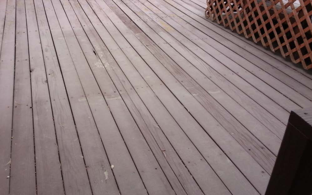 Common Home Inspection Problems: Deck In Need Of Refinishing