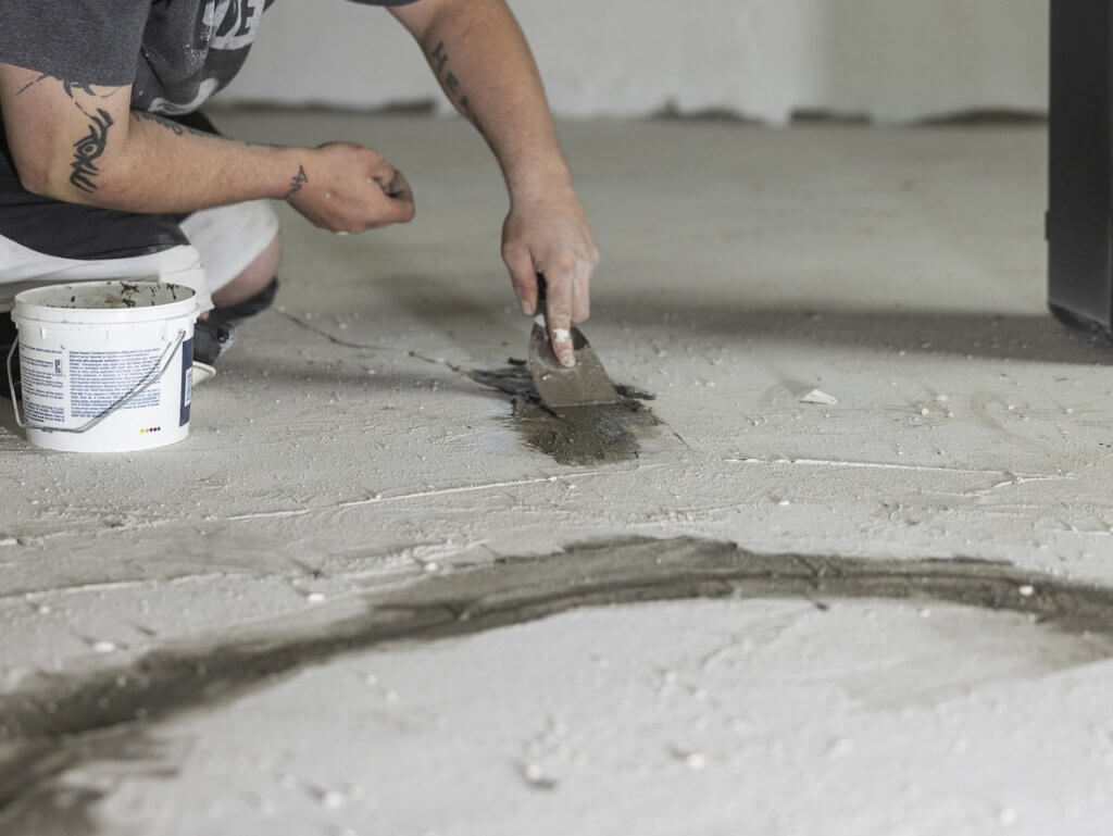 repairing garage floor cracking